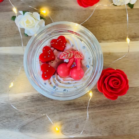 Bougie "Cerise noire explosive"